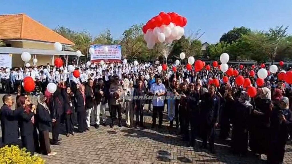 PKKMB 2024 Momen Penting Mahasiswa Baru Unirow Tuban Mengenal Kampus