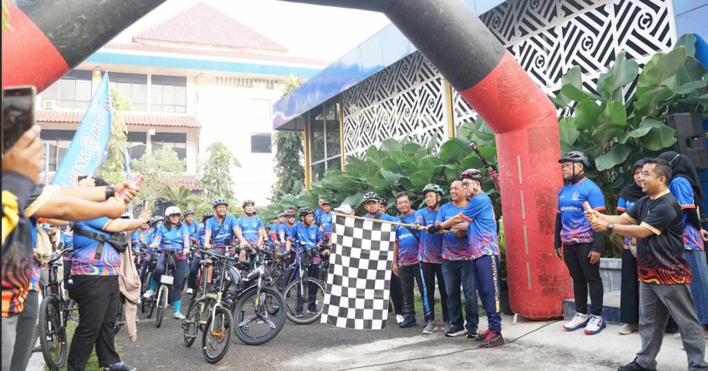 Gowes Ceria Pererat Silaturahmi dan Kenalkan Wisata Sejarah di Lingkungan Perguruan Tinggi Swasta DIY