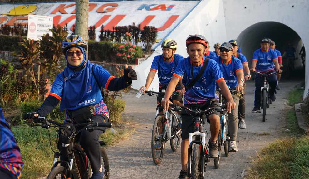 Gowes Ceria Pererat Silaturahmi dan Kenalkan Wisata Sejarah di Lingkungan Perguruan Tinggi Swasta DIY